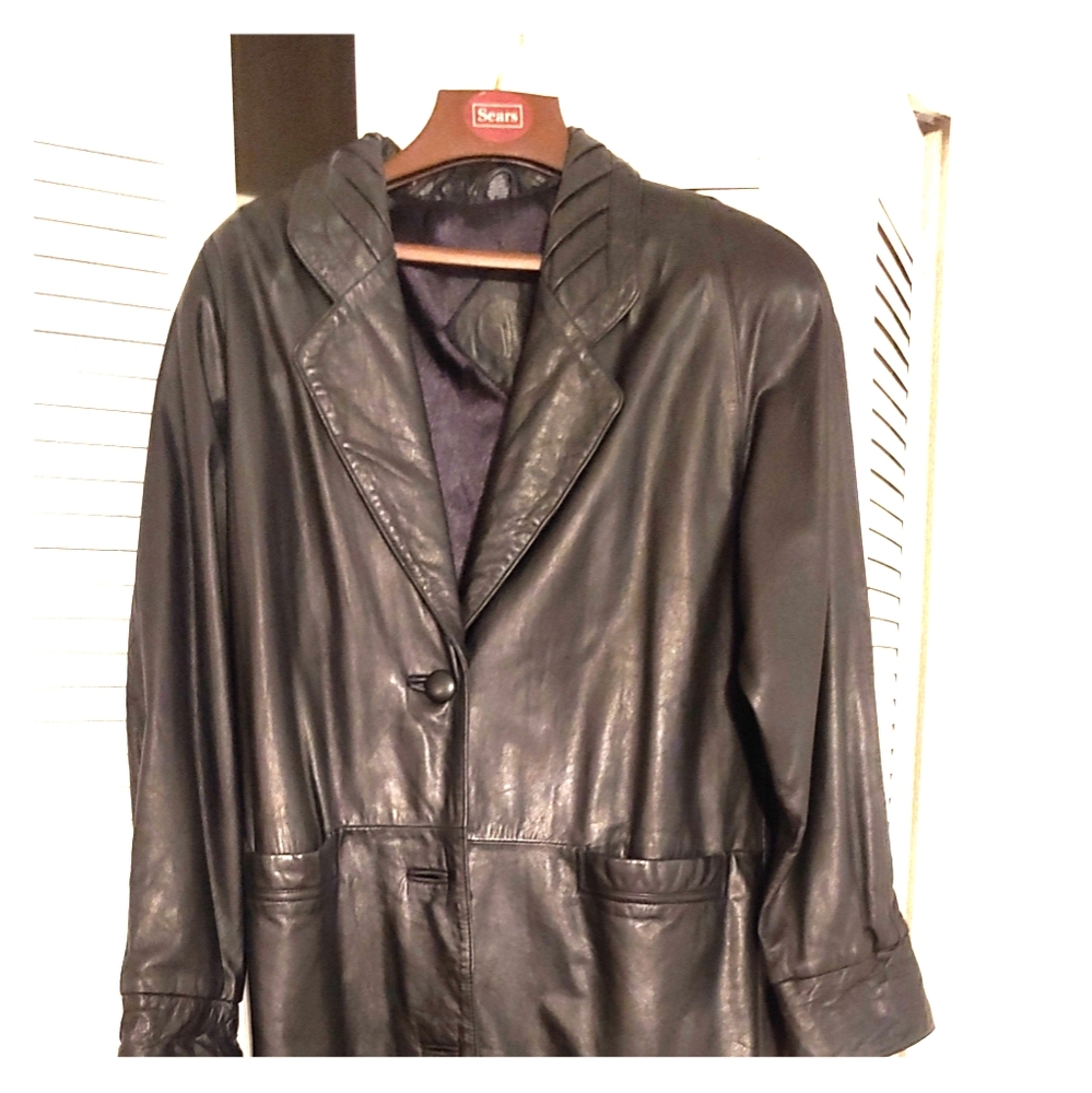 Jacque Ferrar long trenchcoat